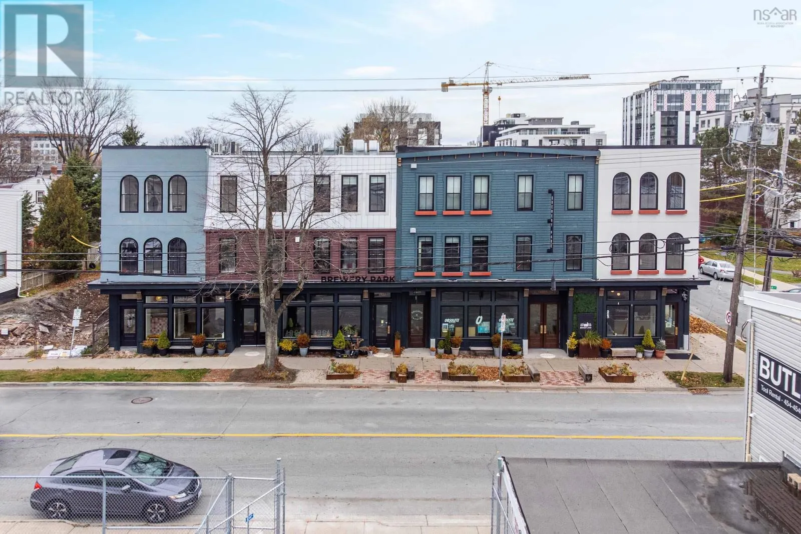 2851 Agricola Street