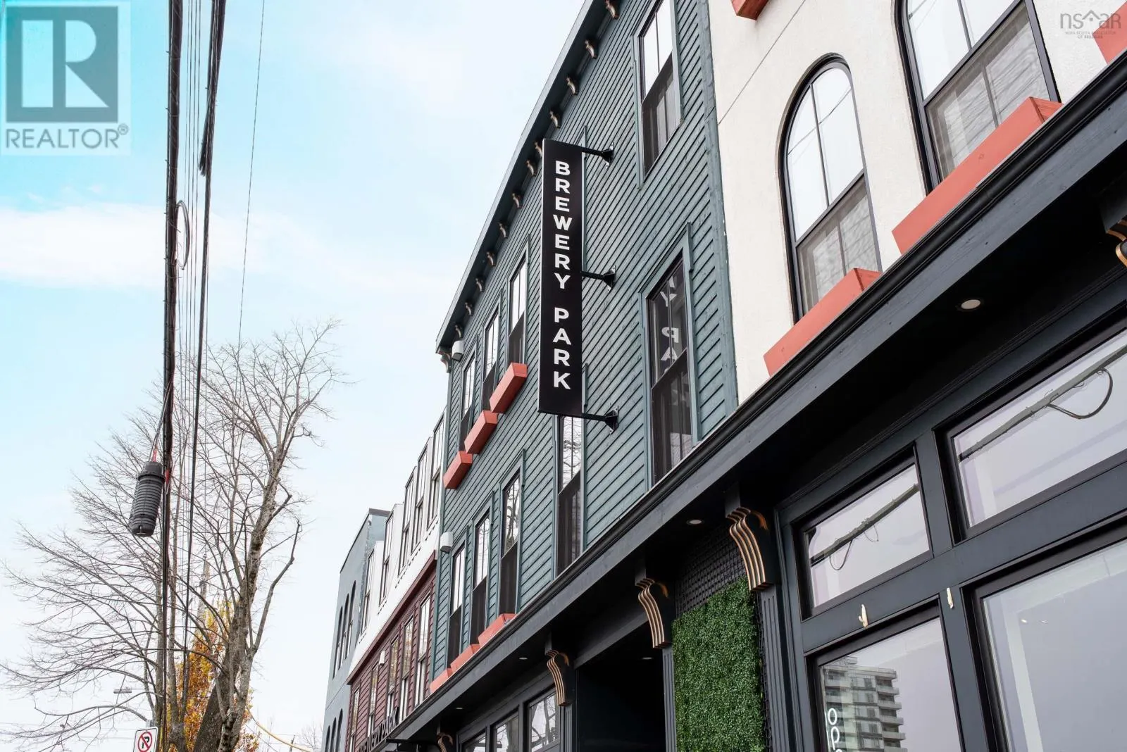 2851 Agricola Street