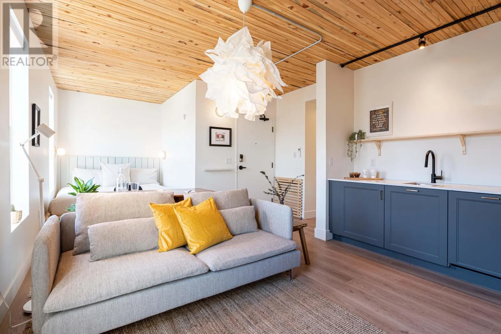 2851 Agricola Street