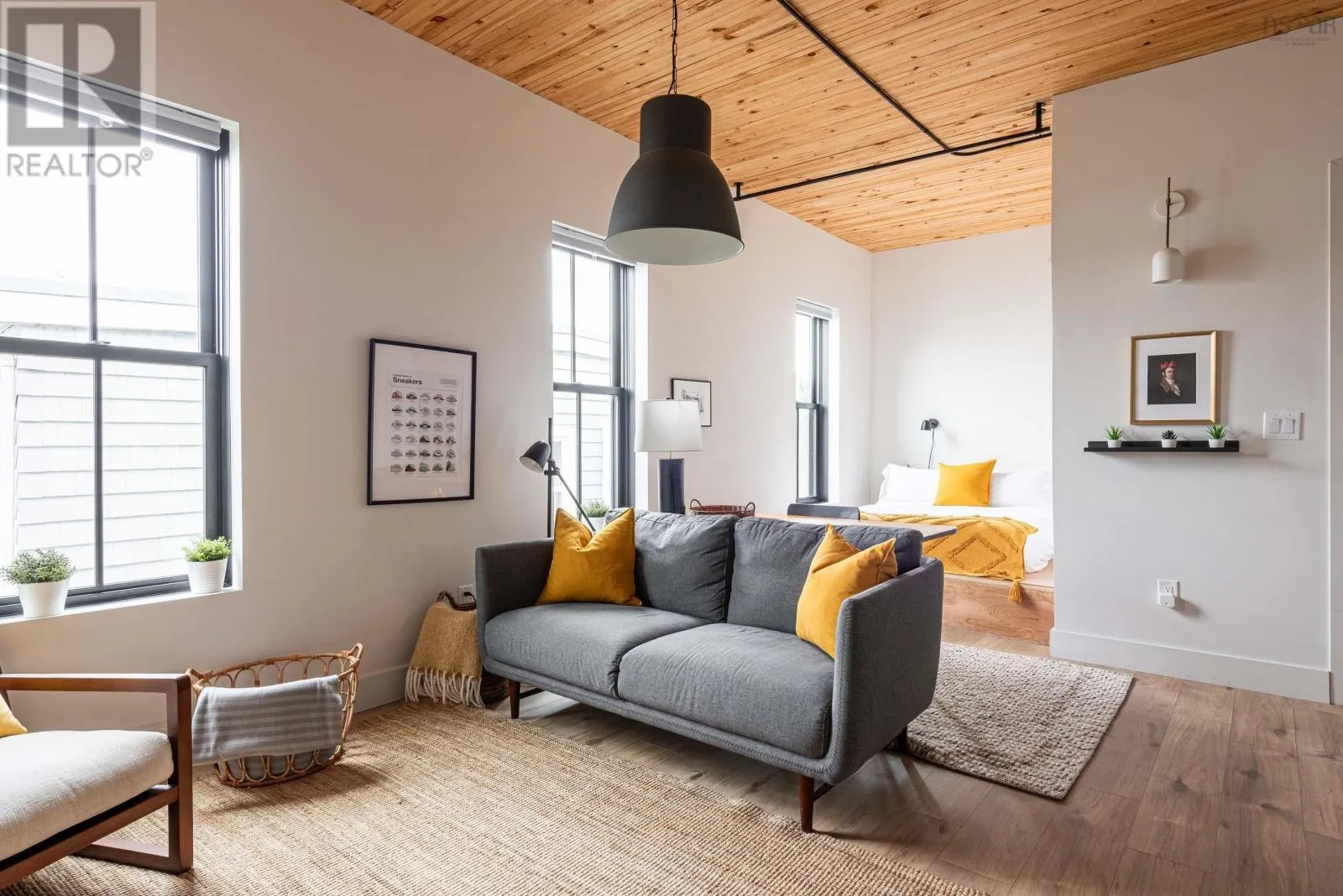 2851 Agricola Street