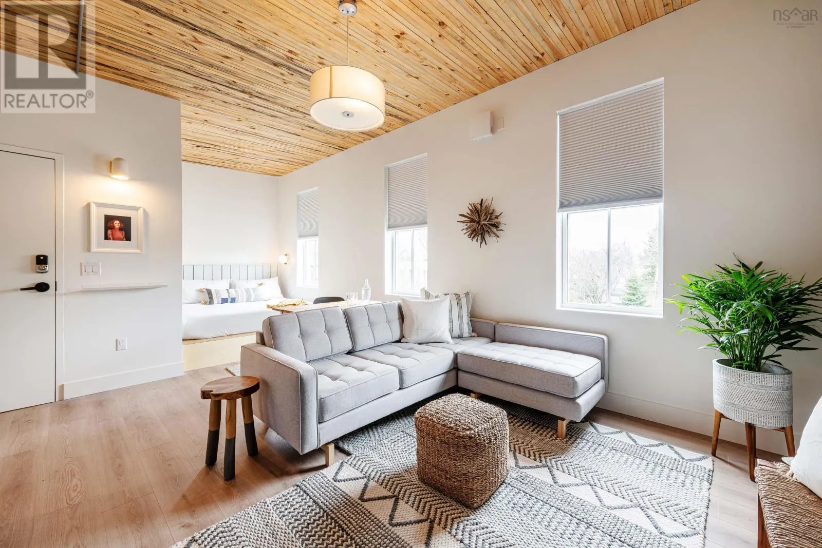 2851 Agricola Street