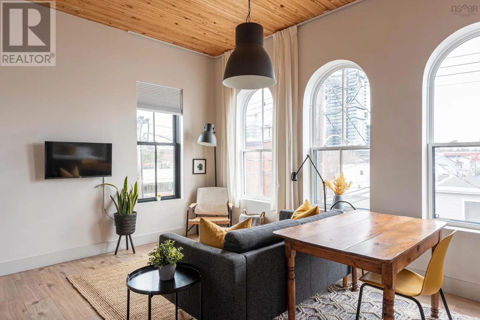 2851 Agricola Street