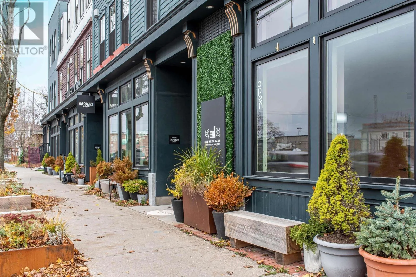 2851 Agricola Street