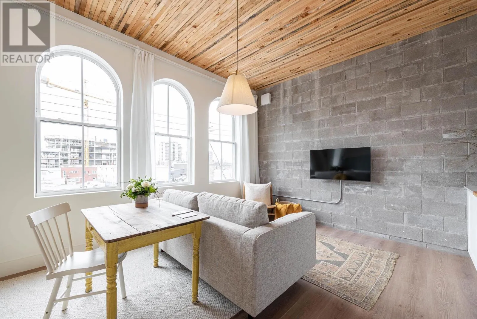 2851 Agricola Street