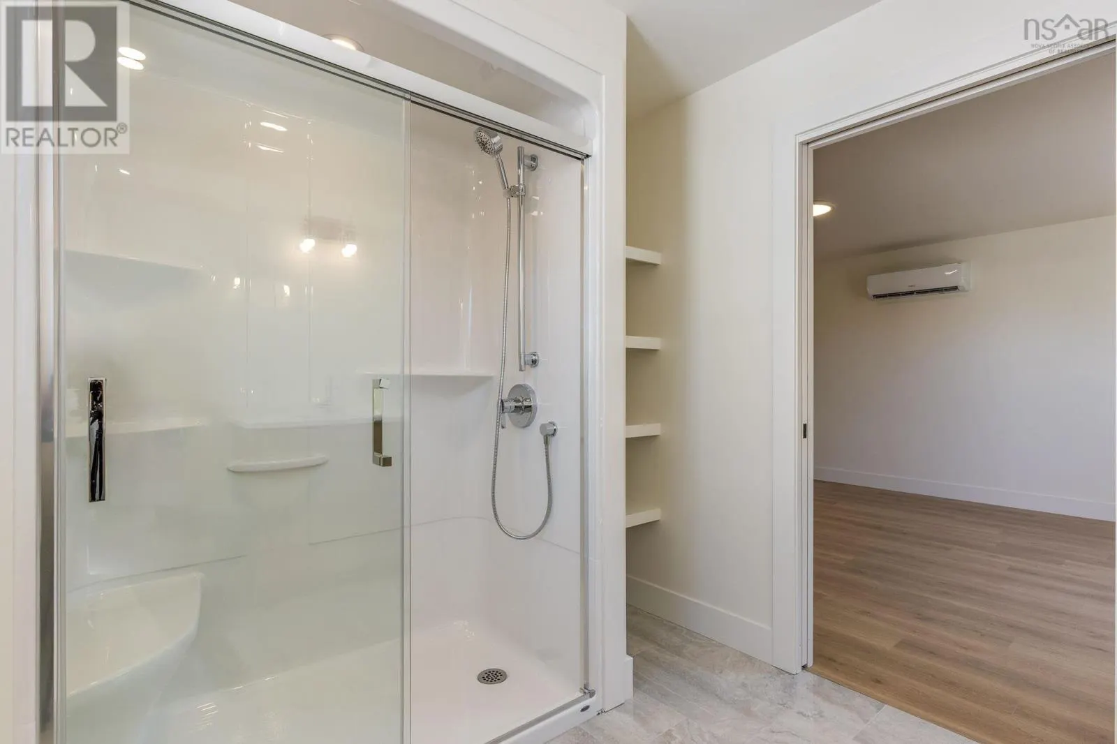 PC-38 45 Pearlgarden Close