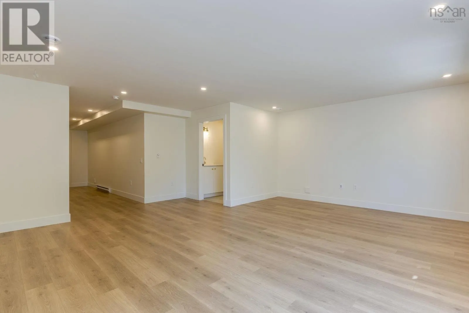 PC-38 45 Pearlgarden Close