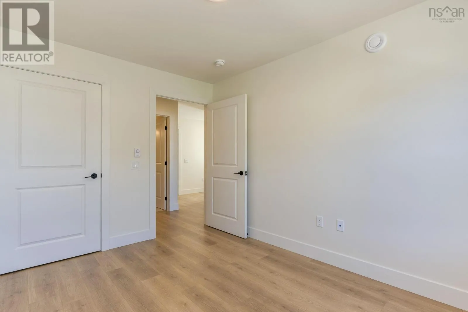 PC-38 45 Pearlgarden Close