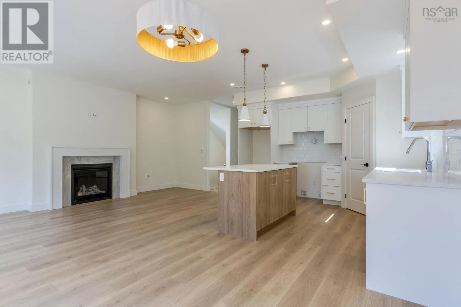 PC-38 45 Pearlgarden Close