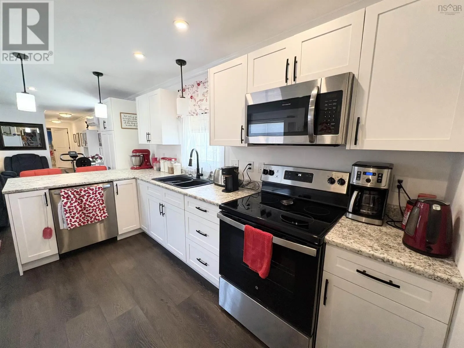 37 Andys Avenue