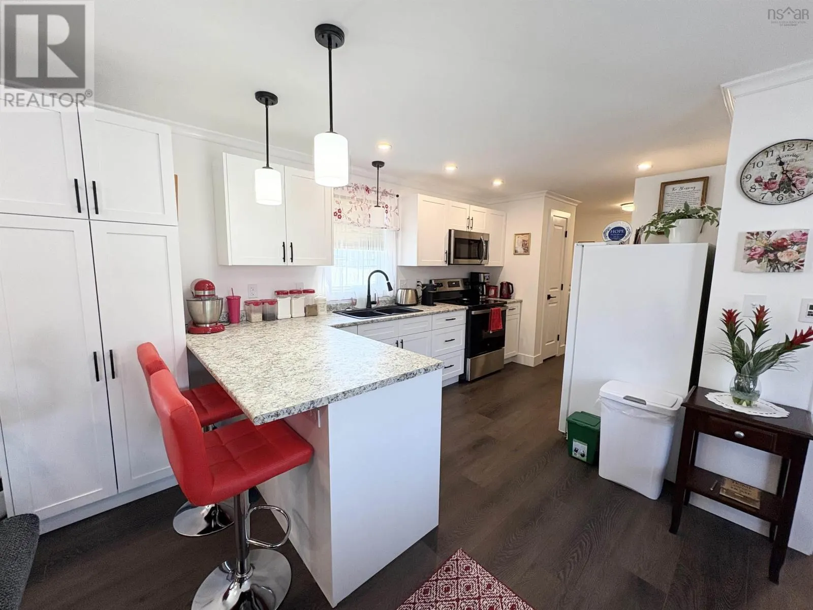 37 Andys Avenue