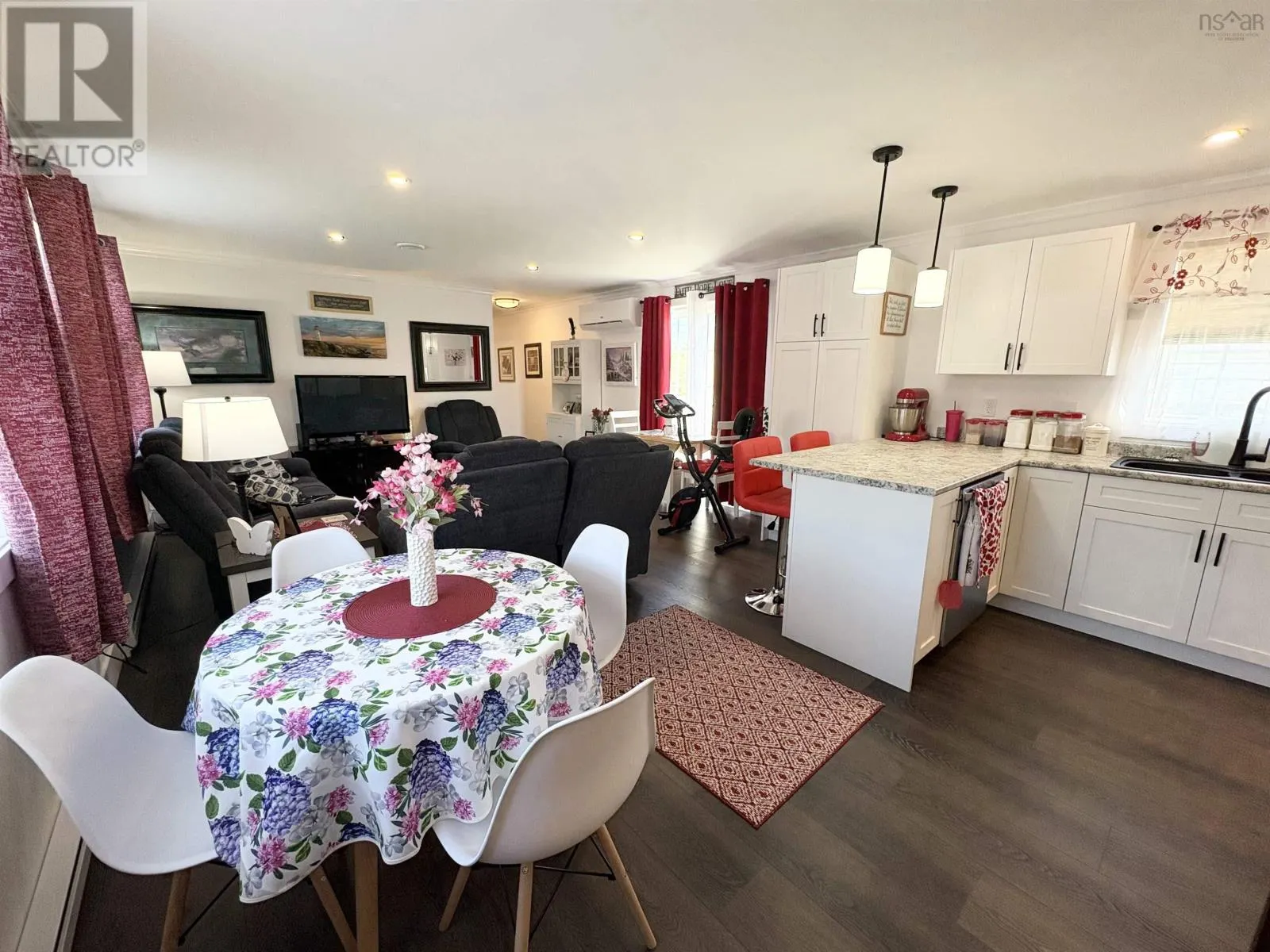 37 Andys Avenue