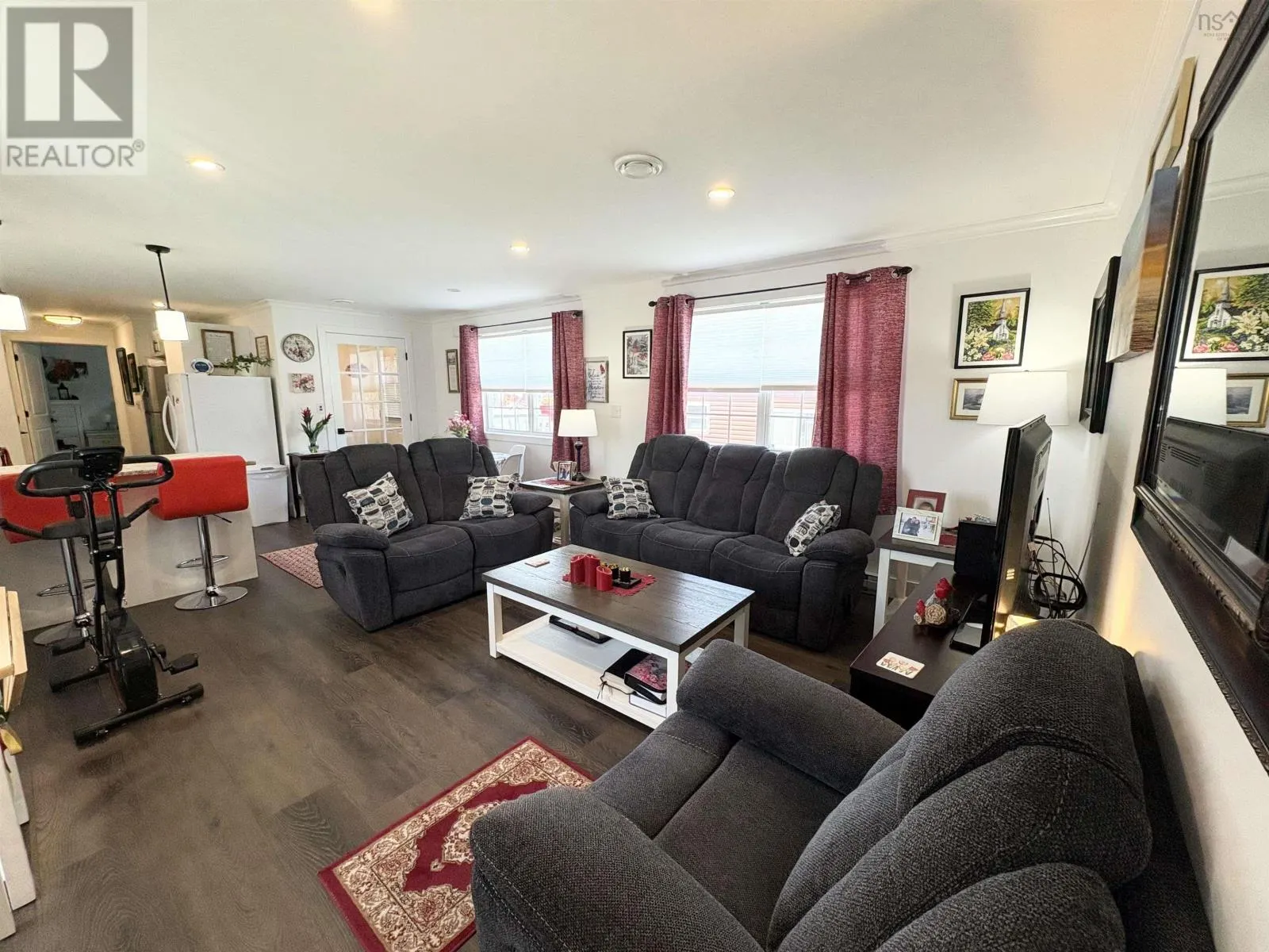 37 Andys Avenue