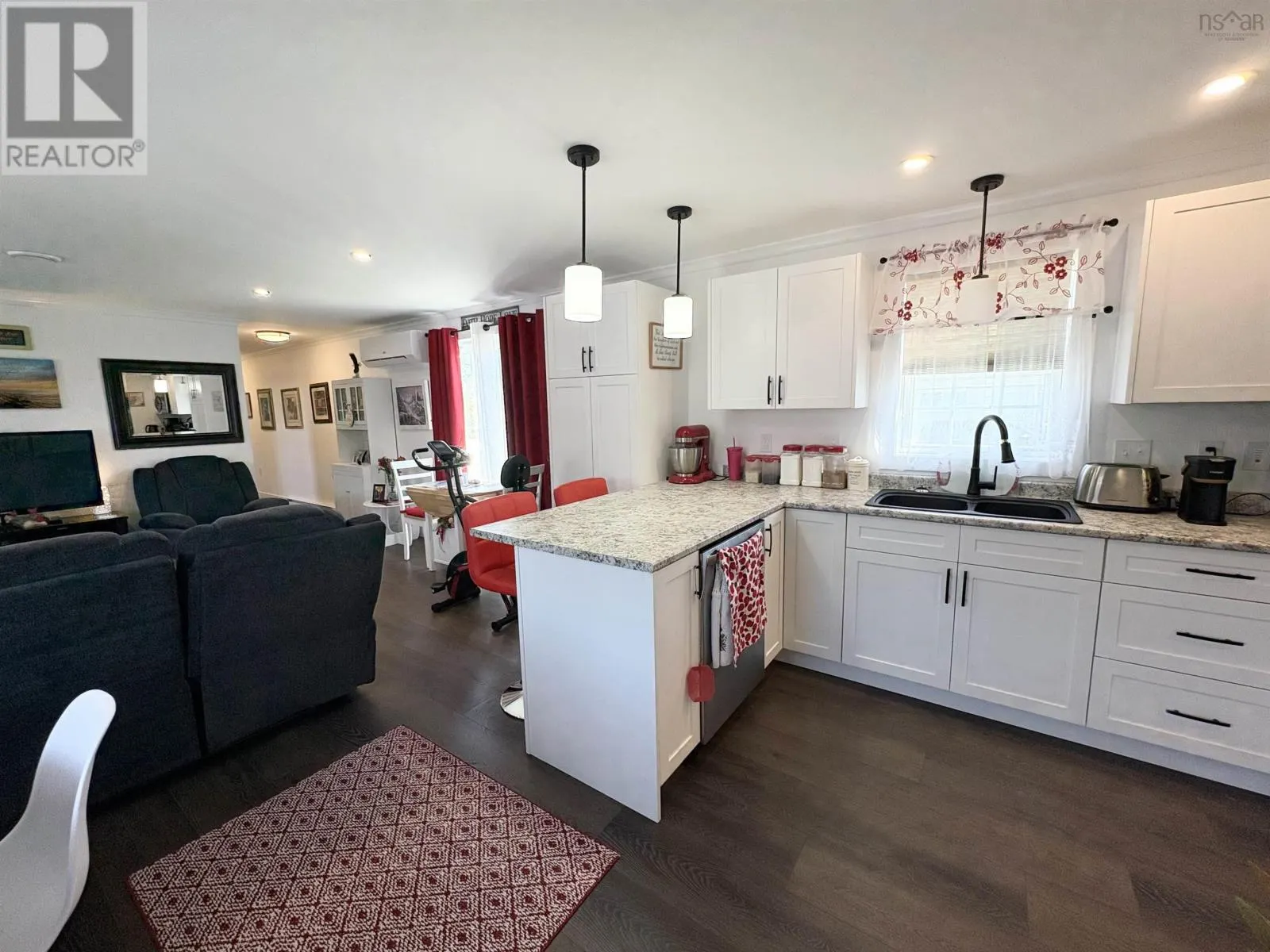 37 Andys Avenue