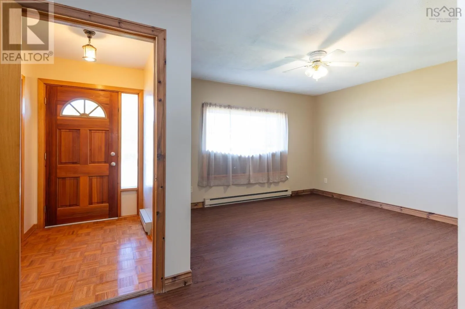 11 Hood Crescent