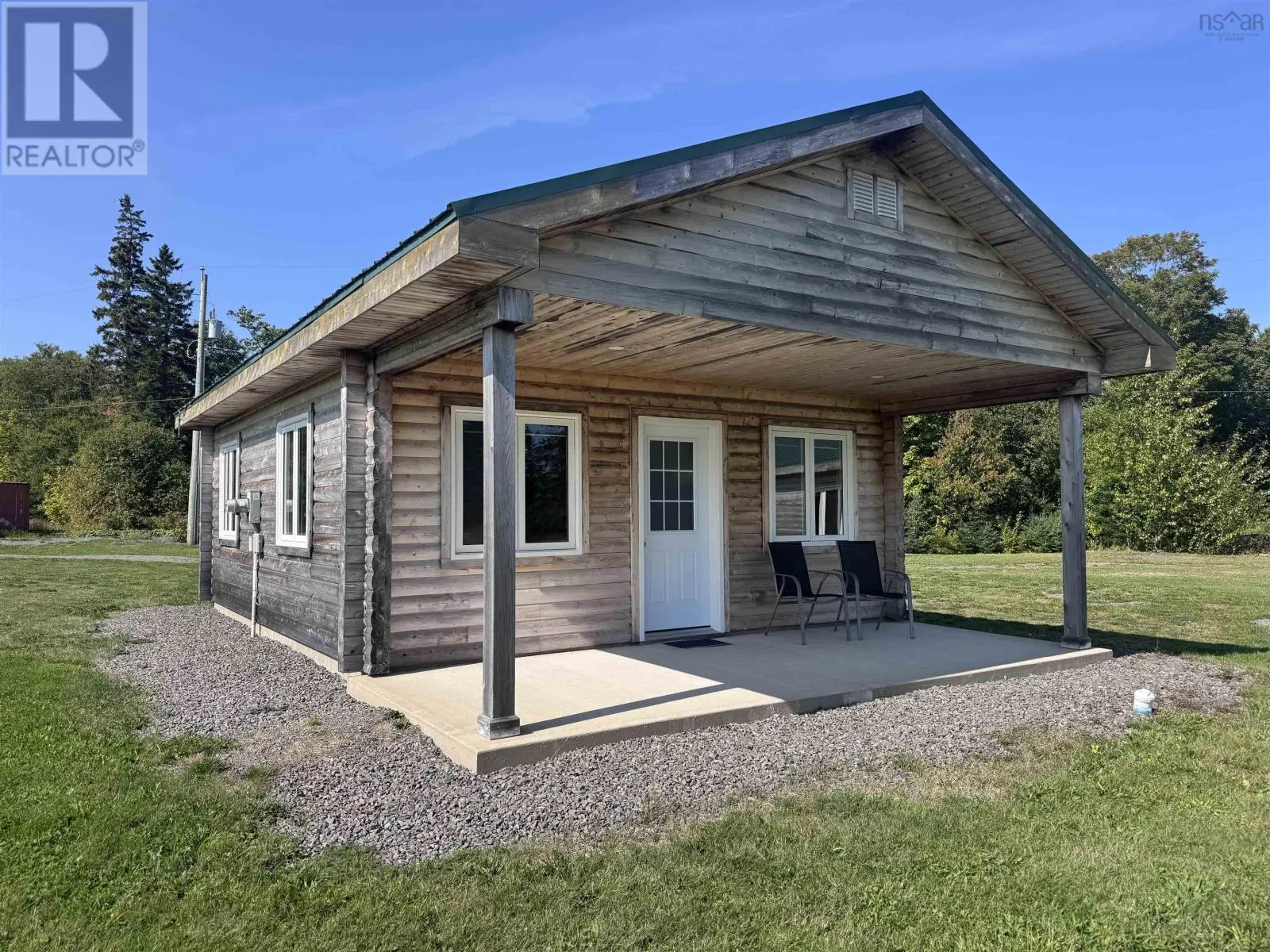 1047 West Side Middle River Road