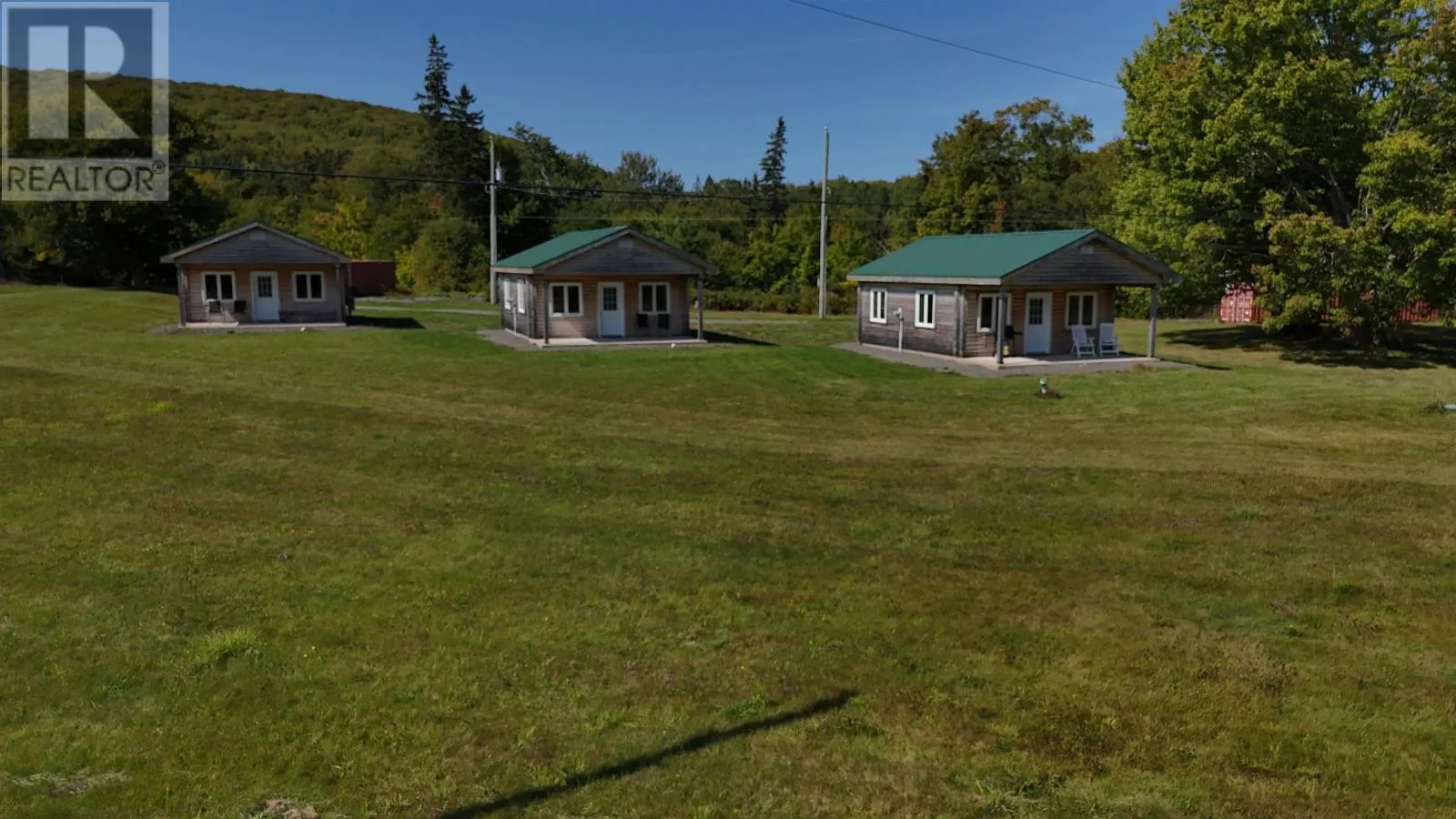 1047 West Side Middle River Road