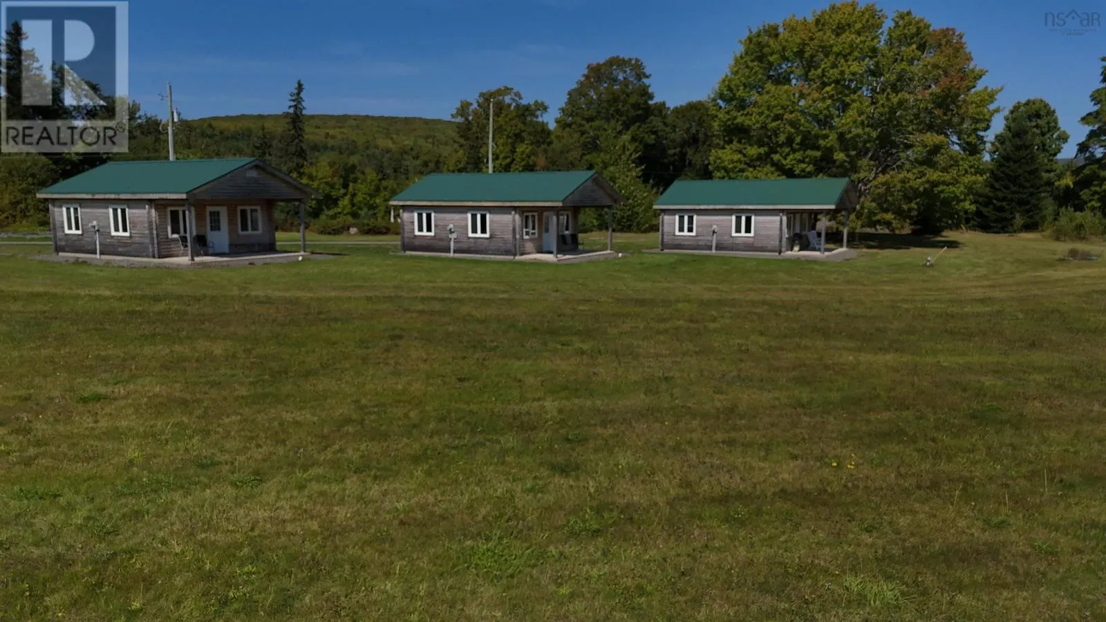 1047 West Side Middle River Road