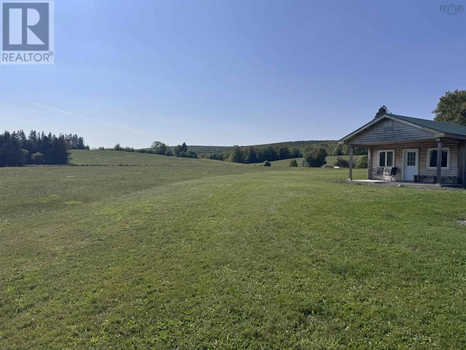1047 West Side Middle River Road