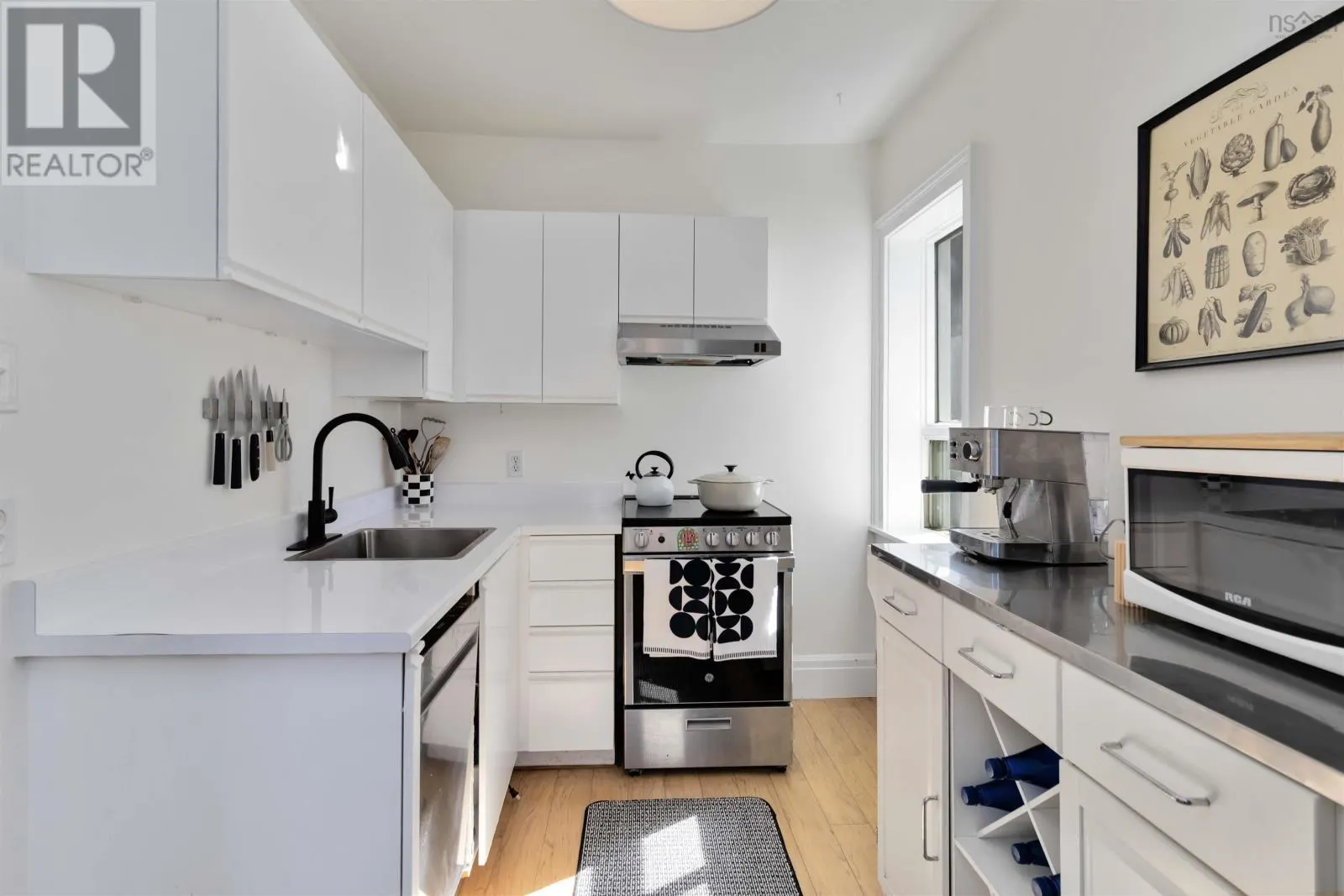 Unit 2 1187 Queen Street