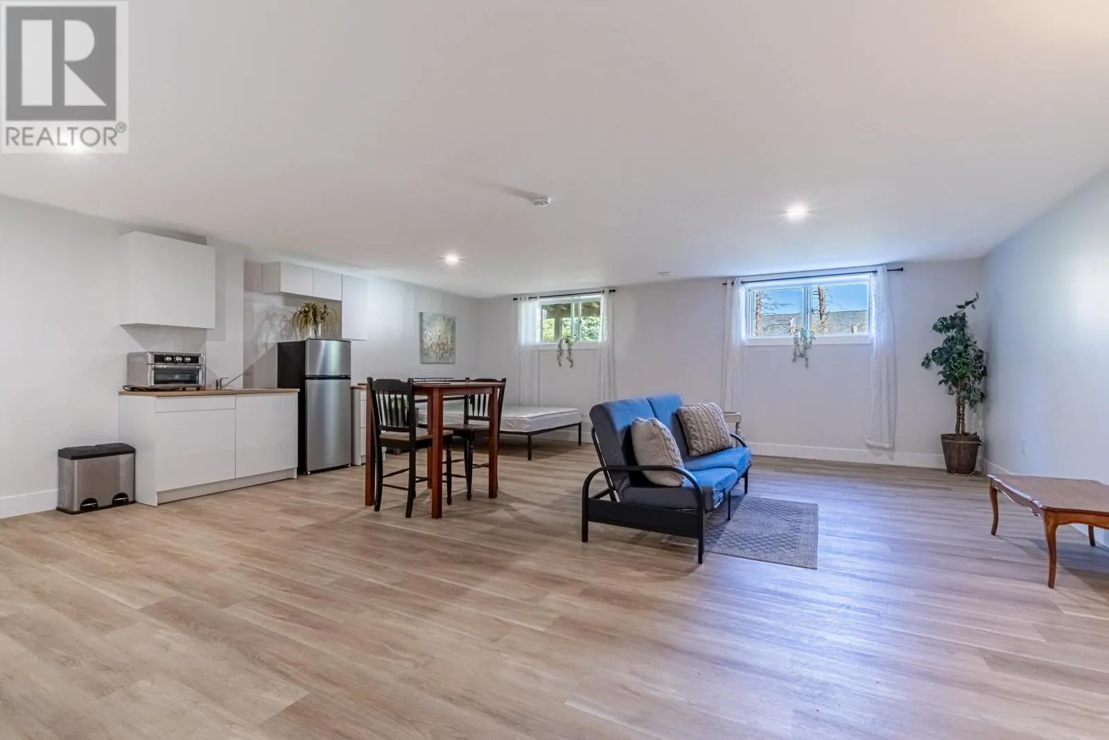 85 FERRY Road