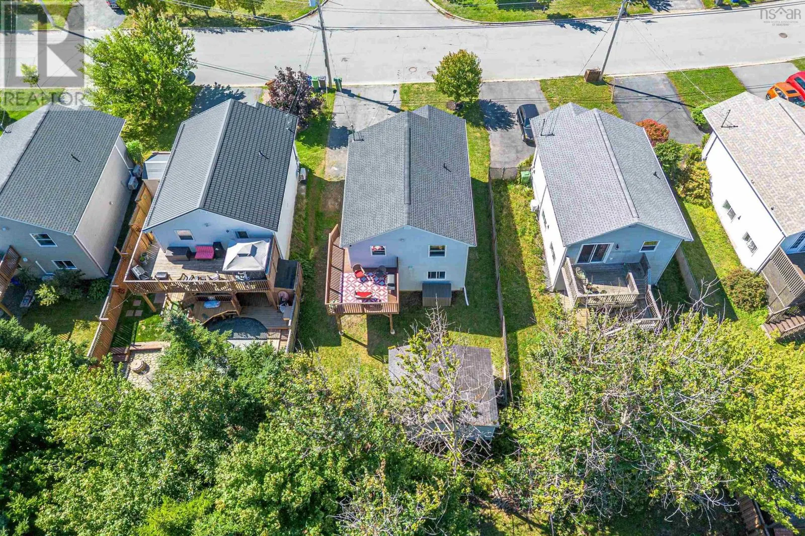 23 Jeep Crescent