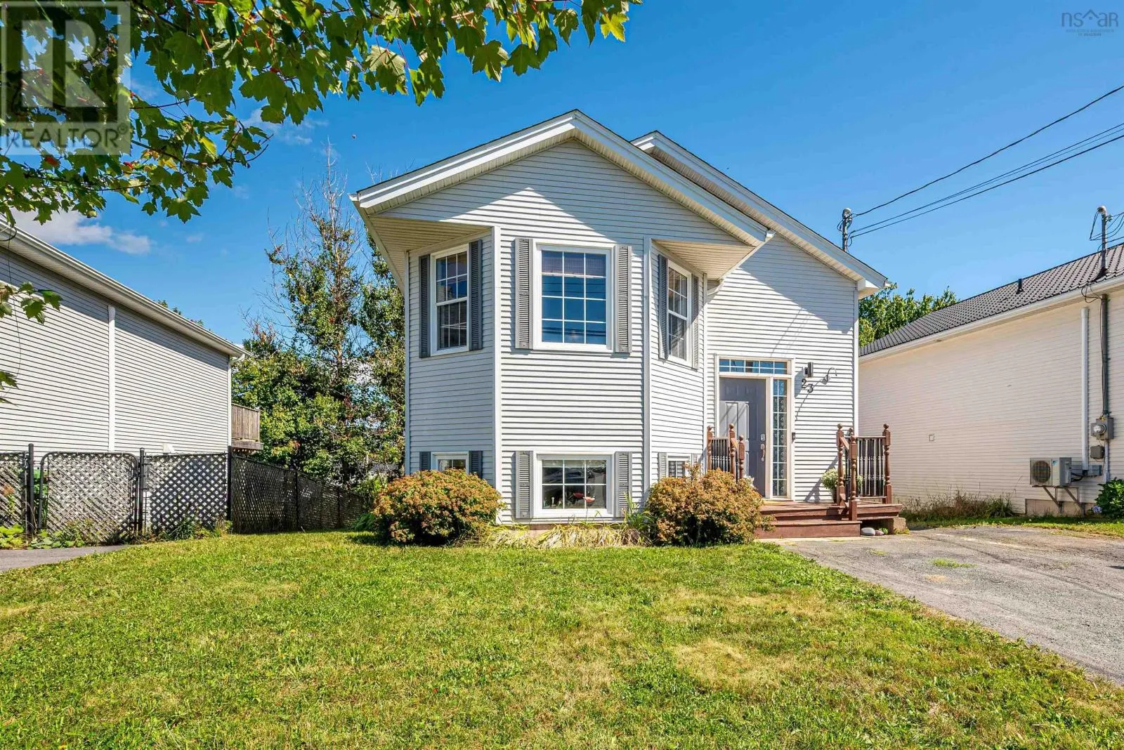23 Jeep Crescent