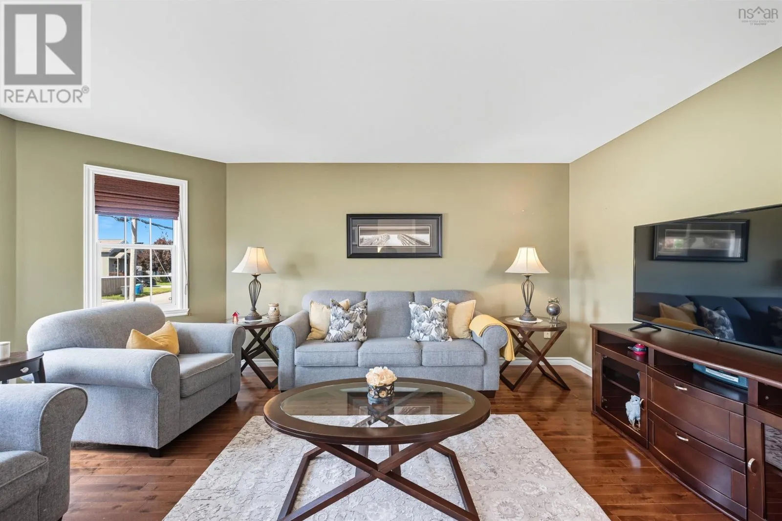 23 Jeep Crescent