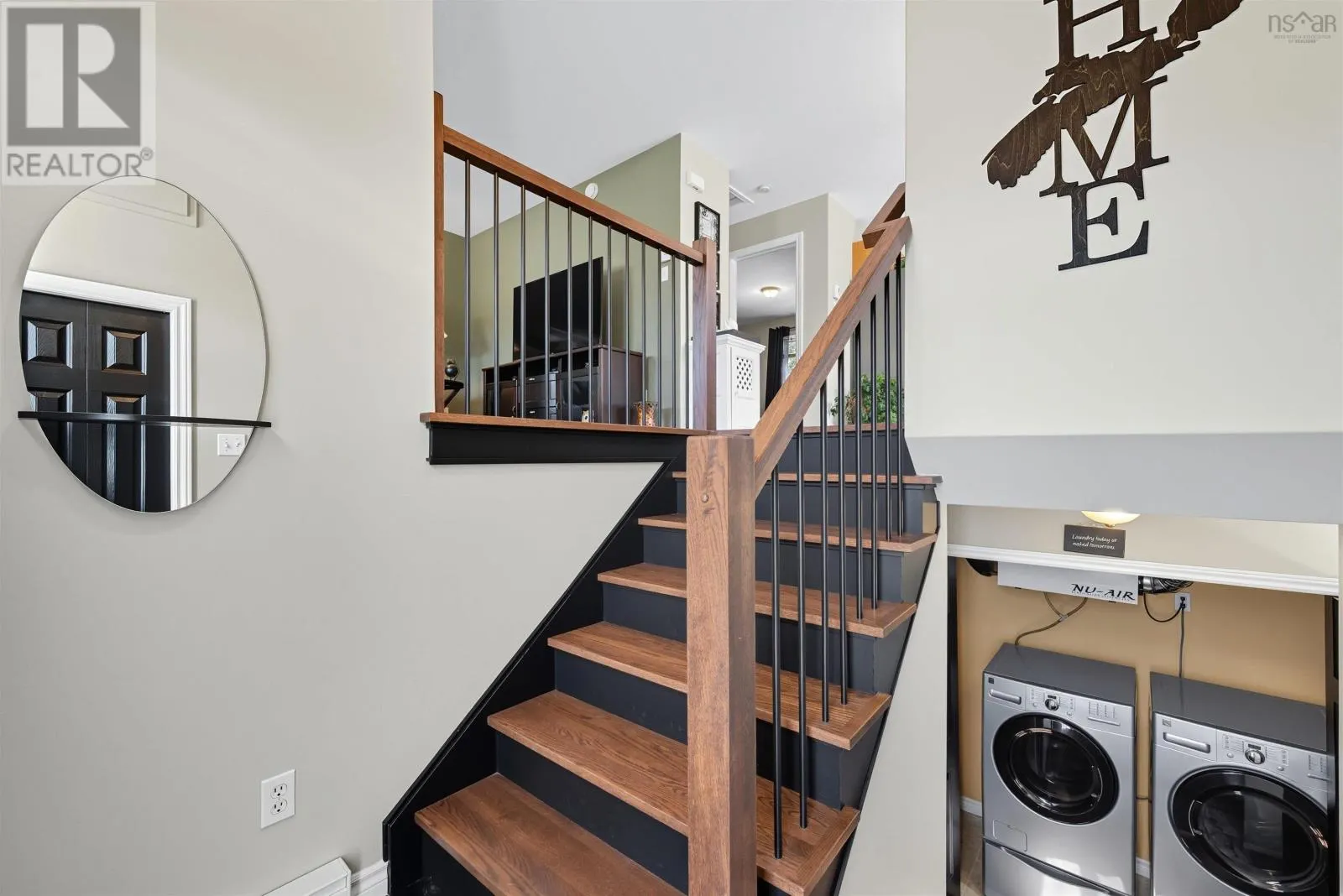 23 Jeep Crescent