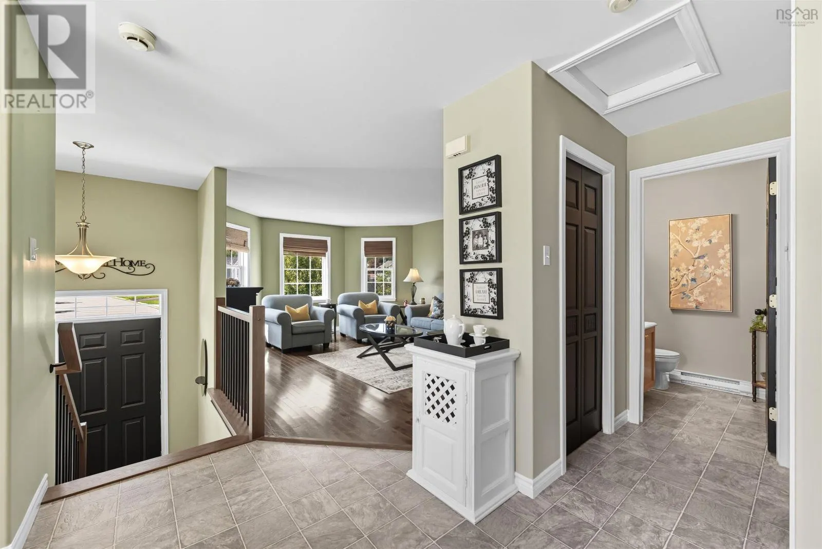 23 Jeep Crescent