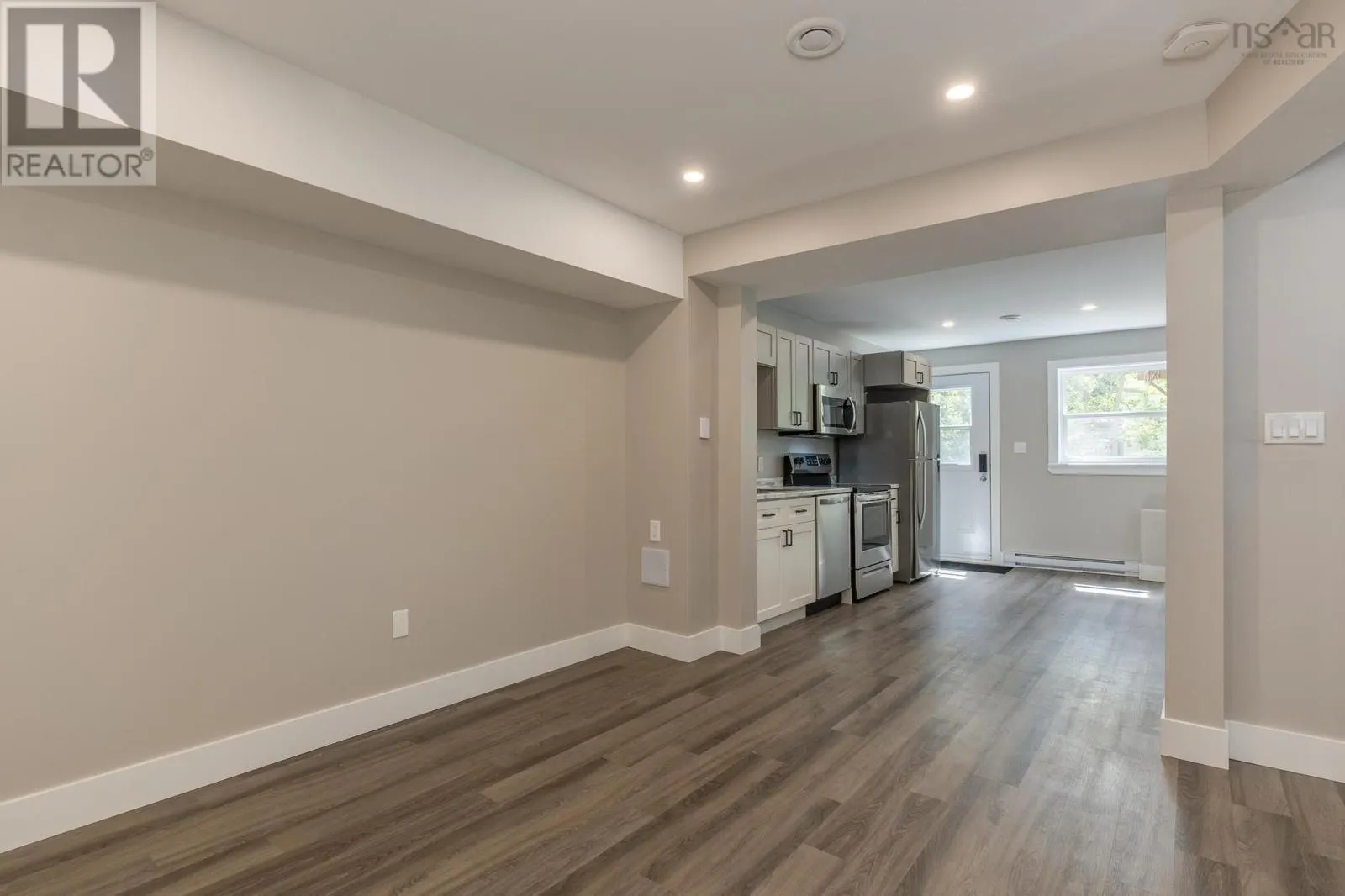 147 Governors Lake Drive