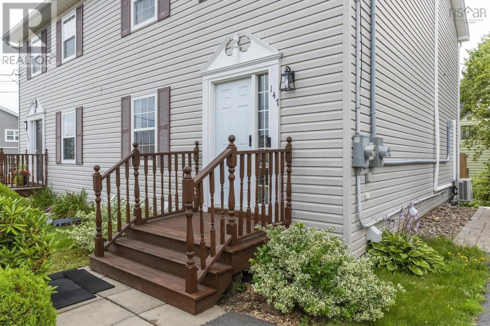 147 Governors Lake Drive