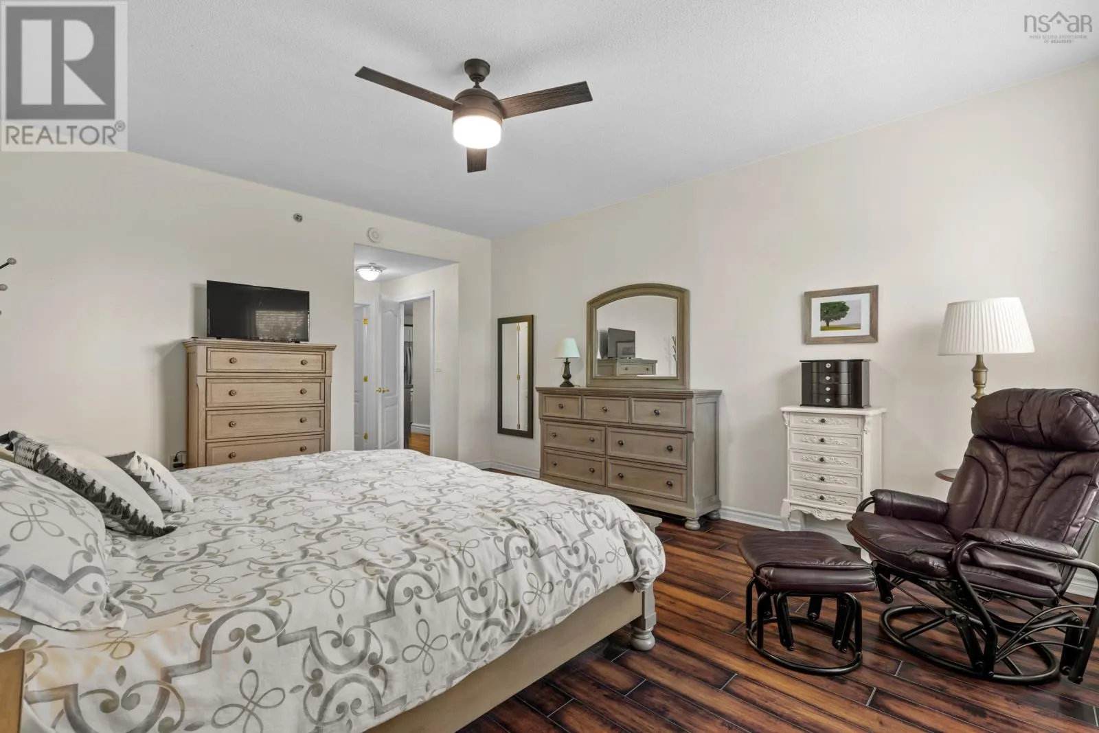 303 36 Southgate Drive