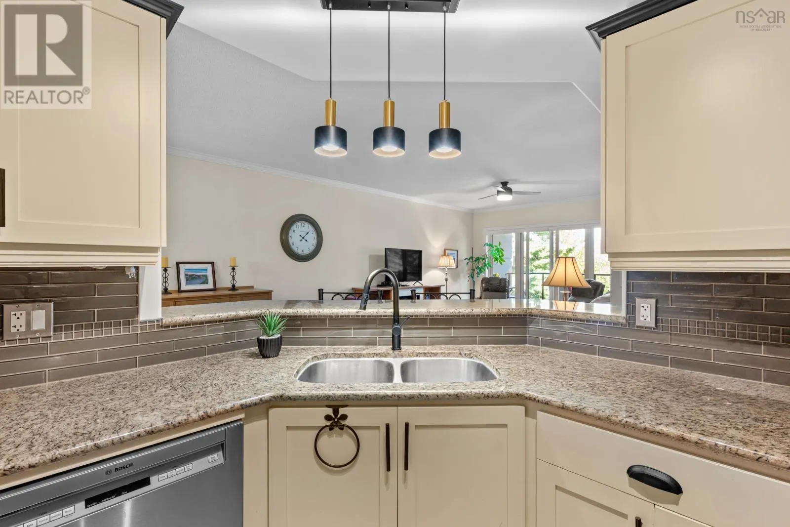 303 36 Southgate Drive