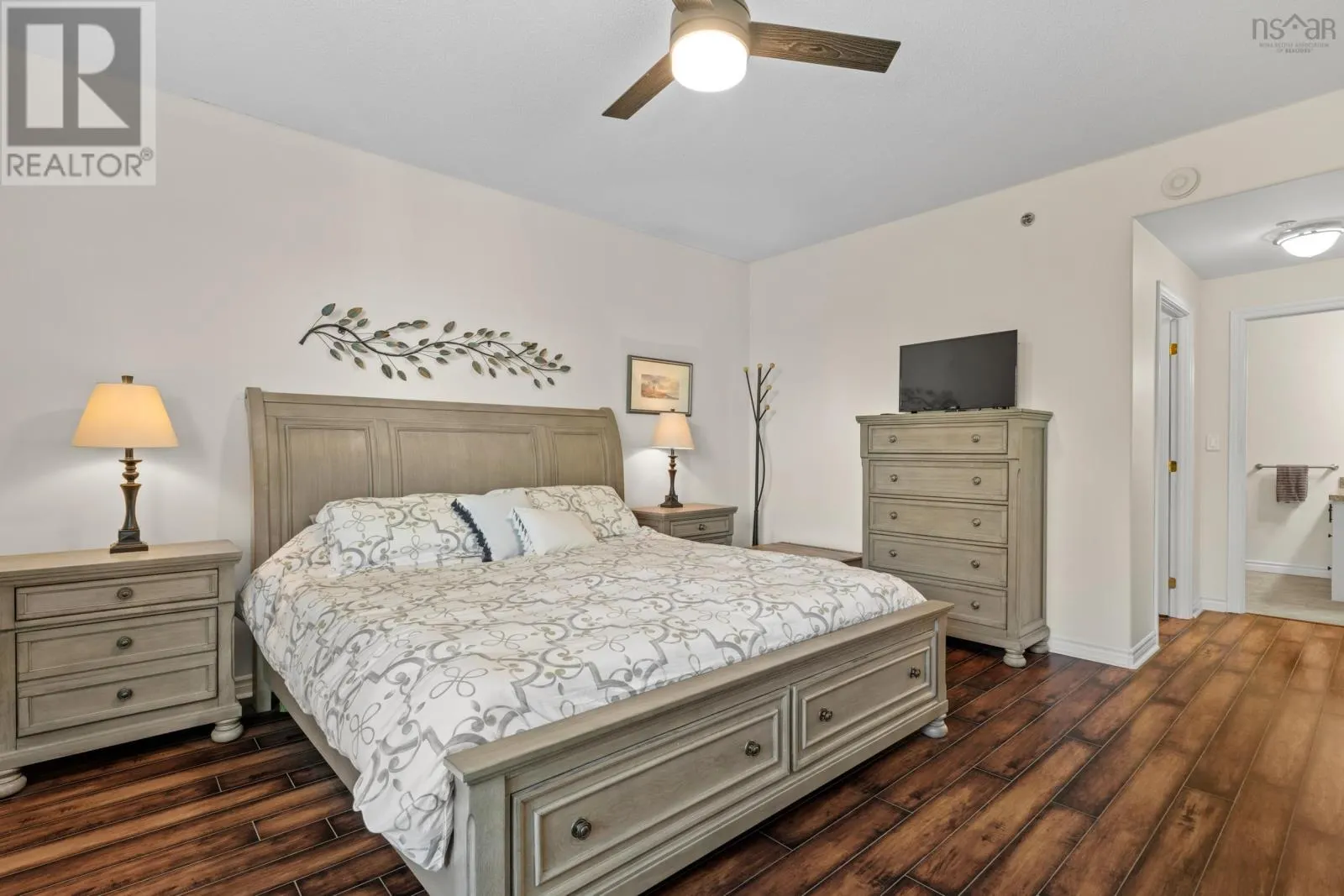303 36 Southgate Drive