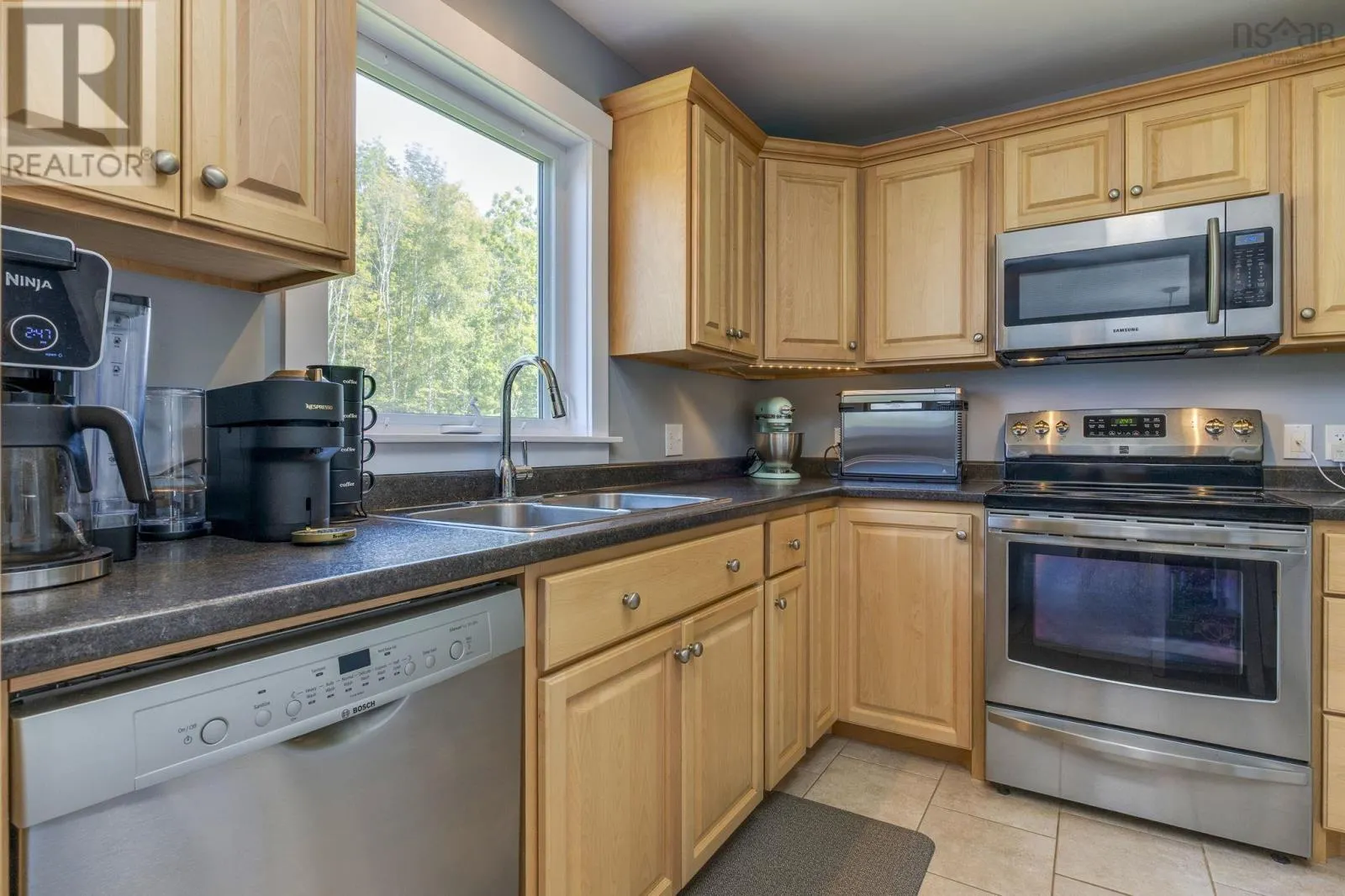 1095 Beaver Bank Road