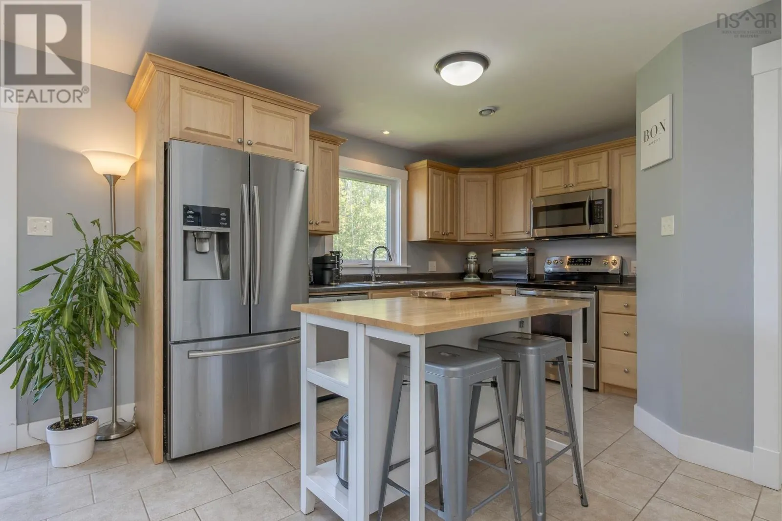 1095 Beaver Bank Road