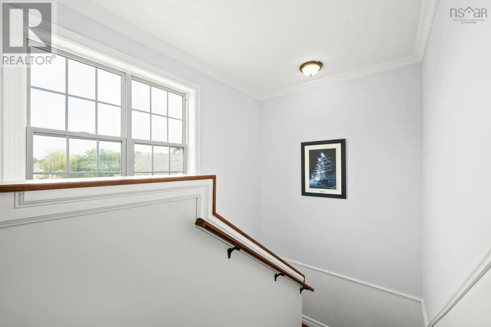 20 Lakeside Drive