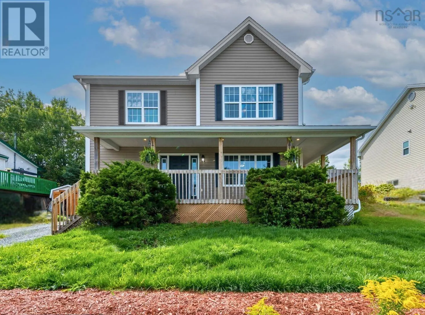 20 Lakeside Drive