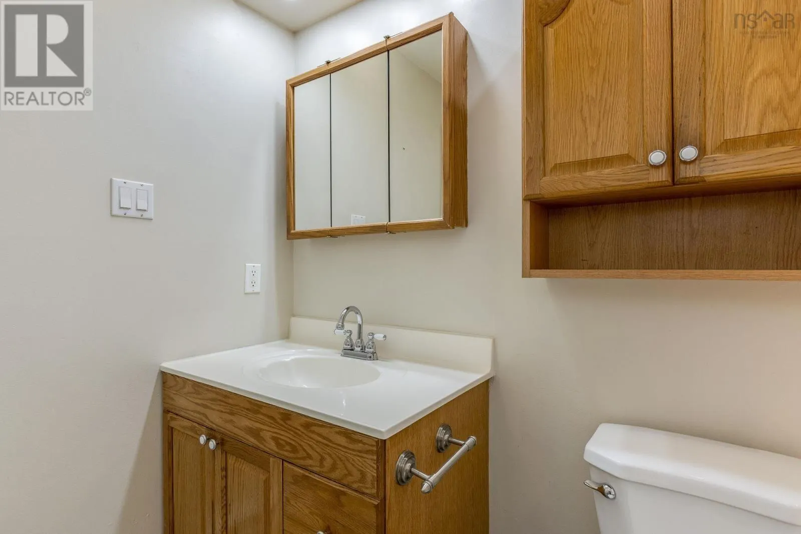 123 79 Collins Grove