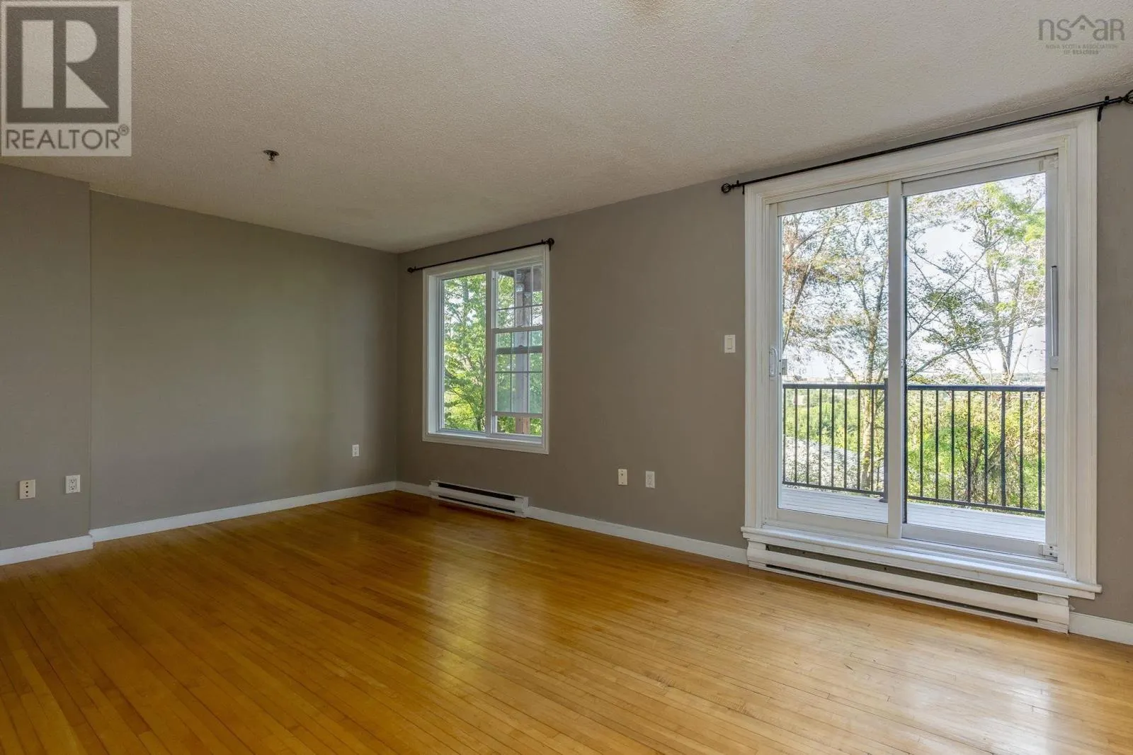 123 79 Collins Grove