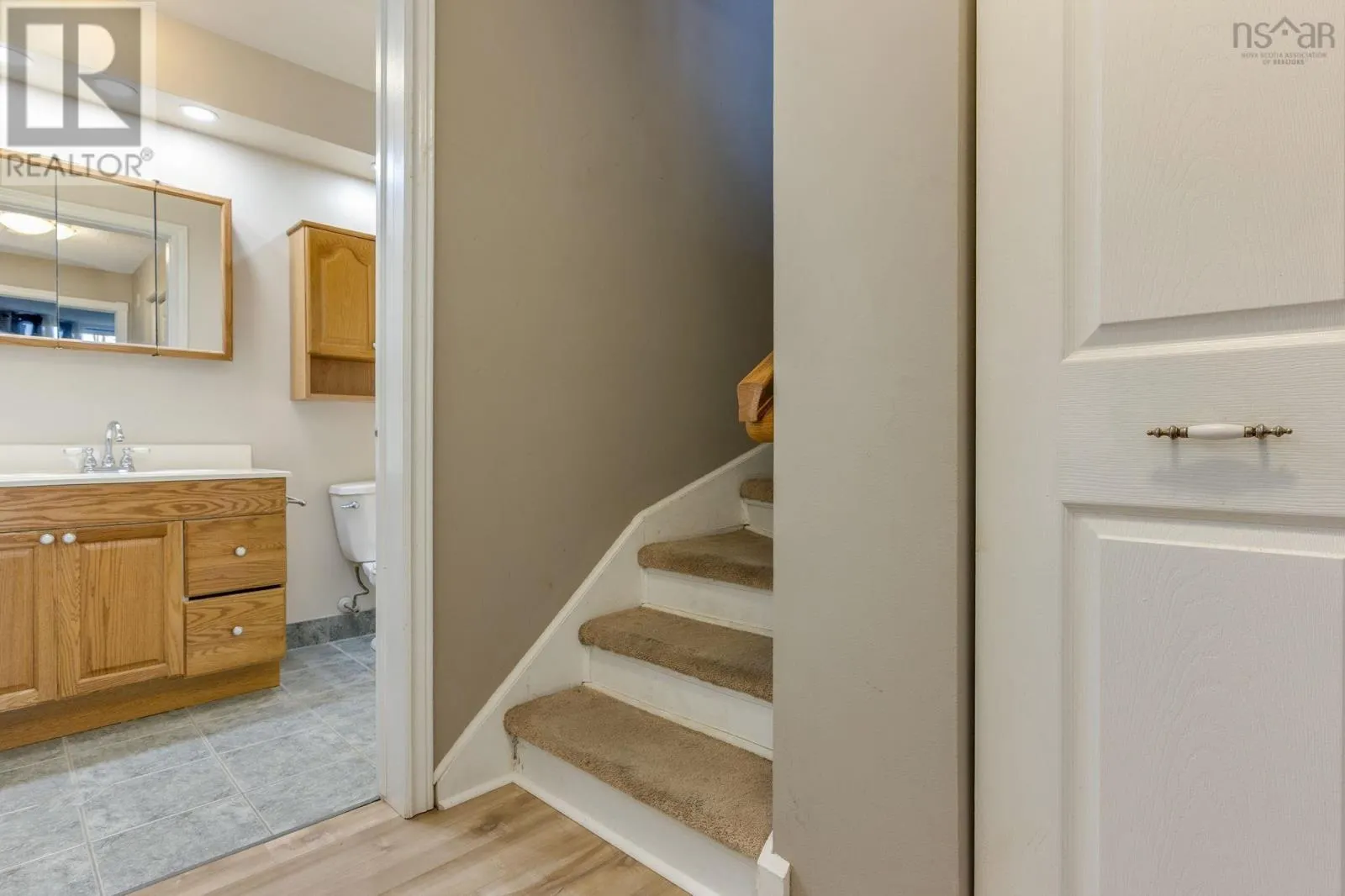 123 79 Collins Grove