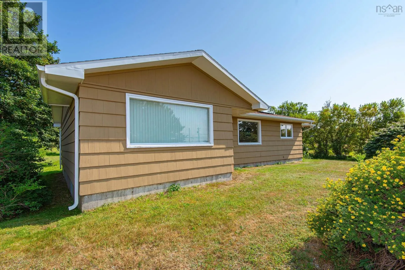 8402 Highway 1