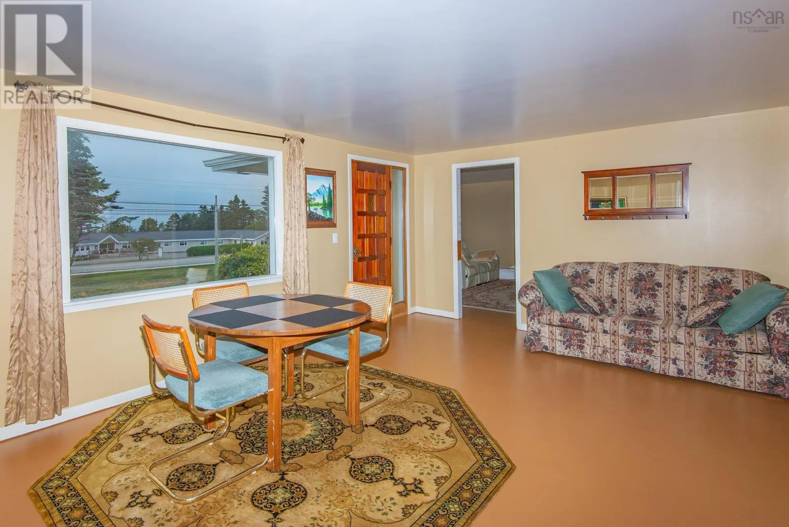 8402 Highway 1