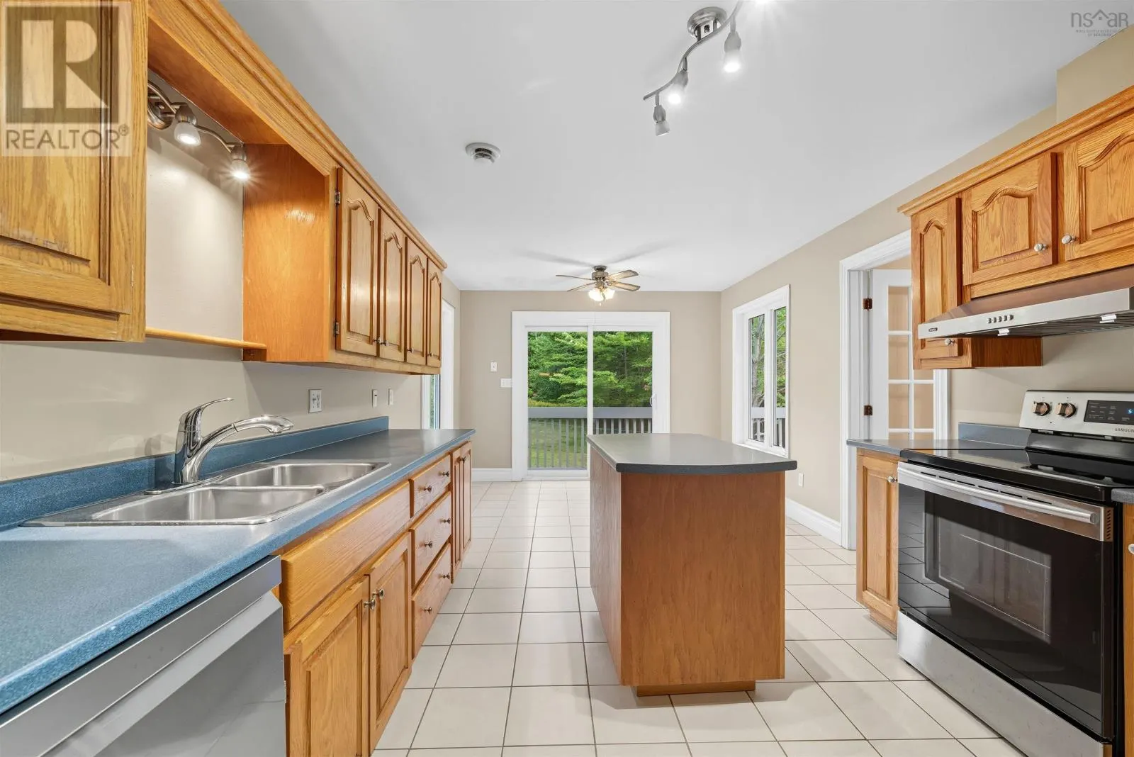 78 Kingswood Drive