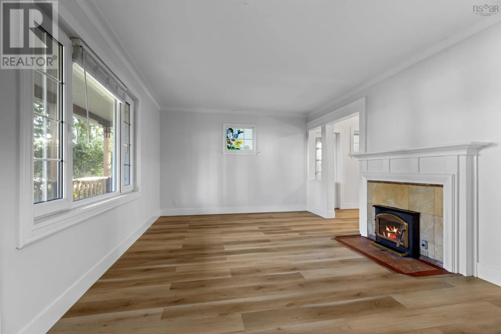 8 Lawnwood Avenue
