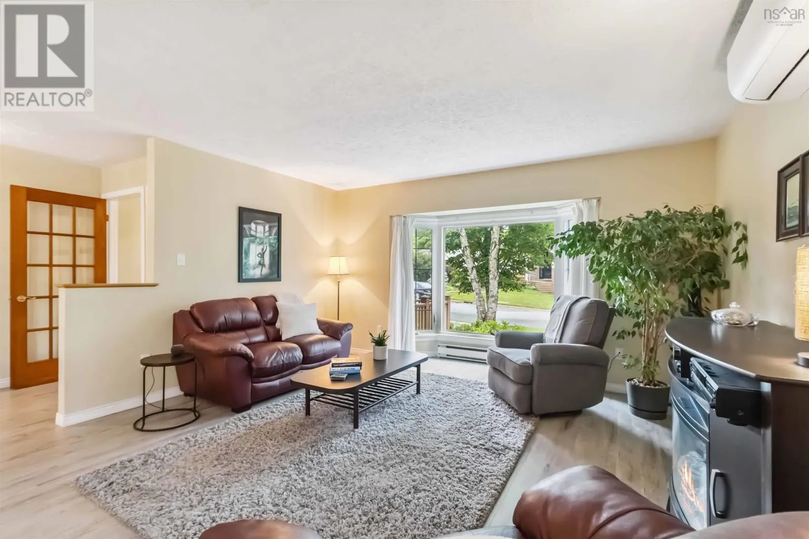 10 Crystal Drive