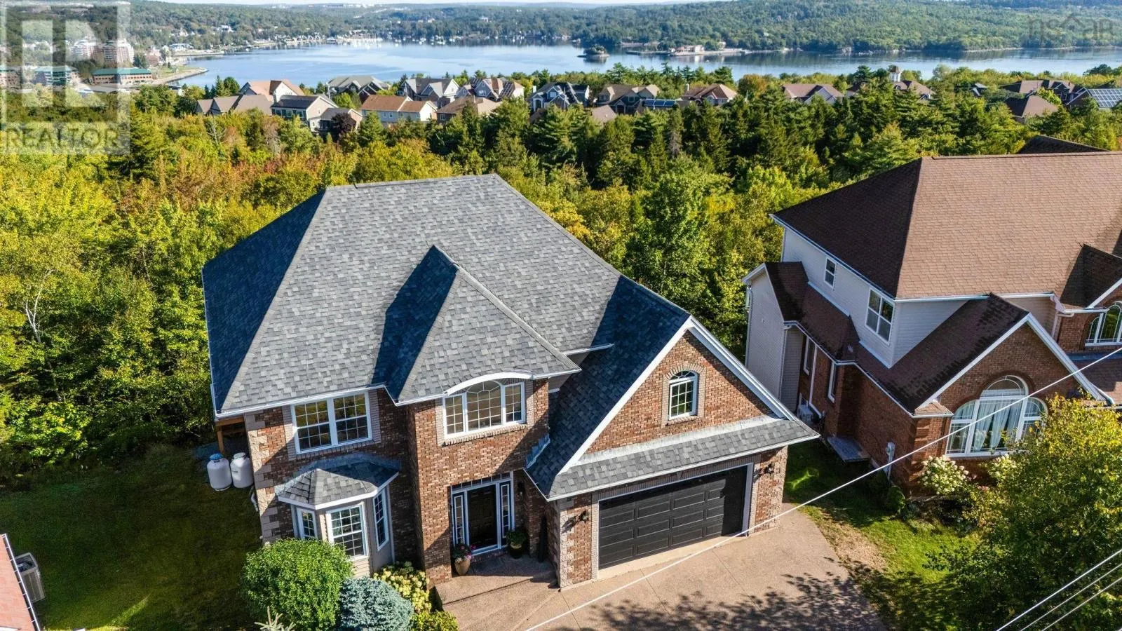 16 Vanier Way