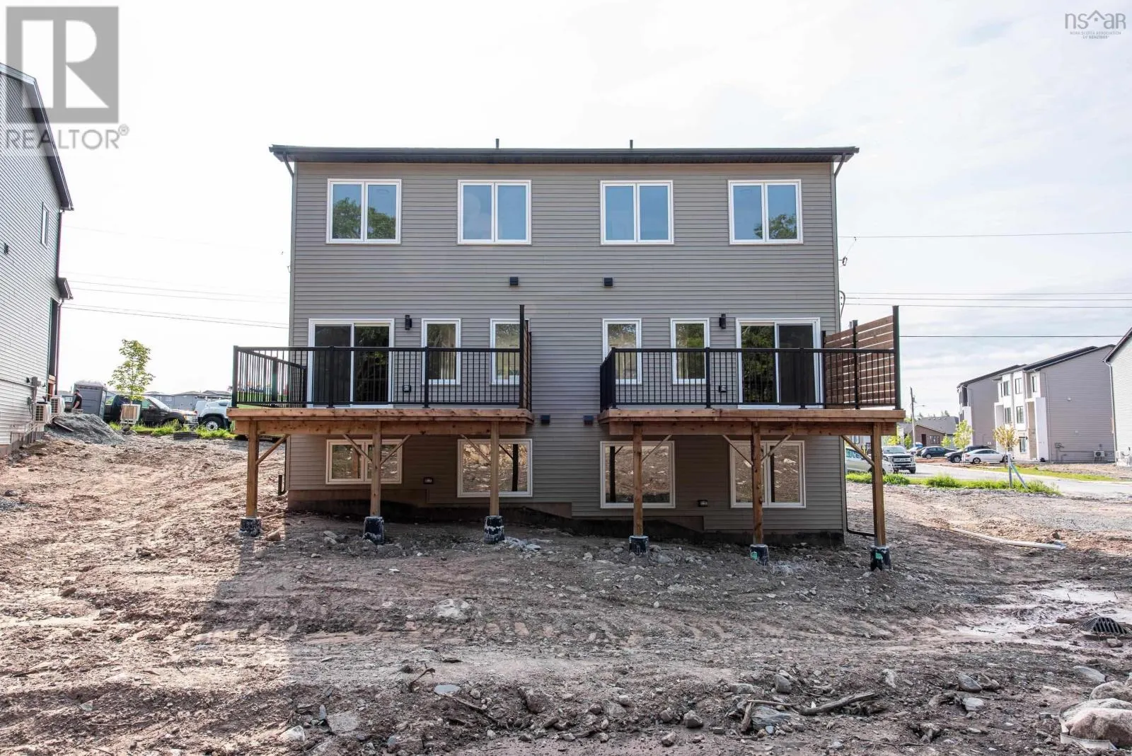 130 Colonial Crescent