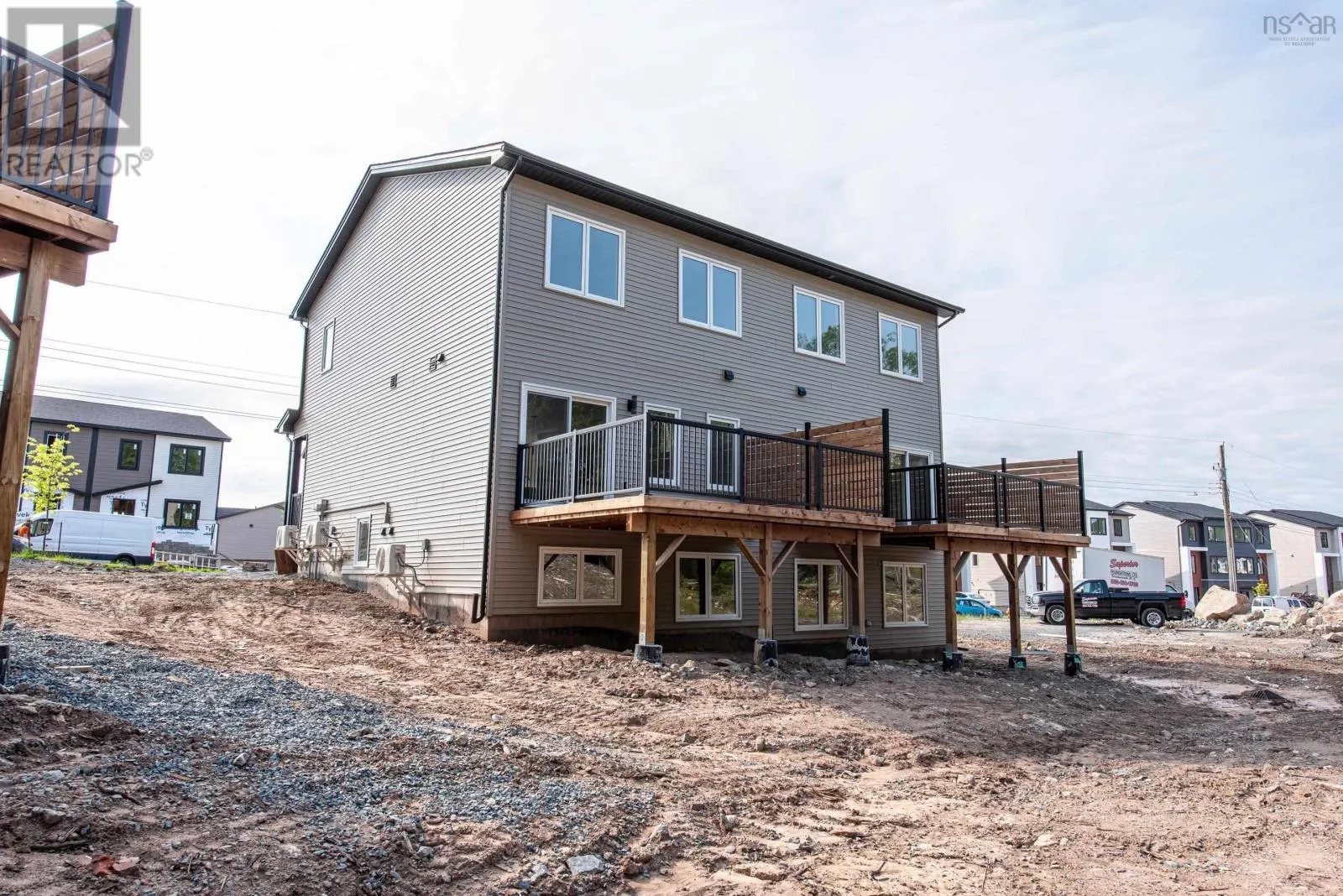 130 Colonial Crescent