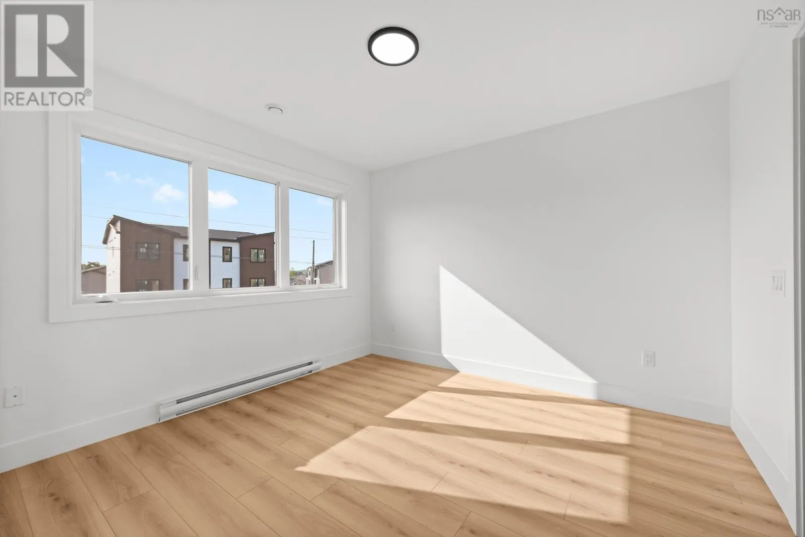 130 Colonial Crescent